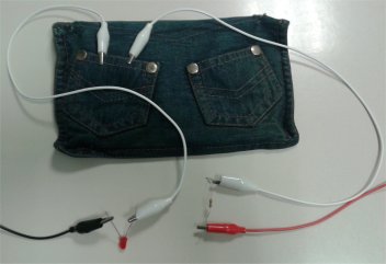 circuit per comprovar si el teixit és conductor